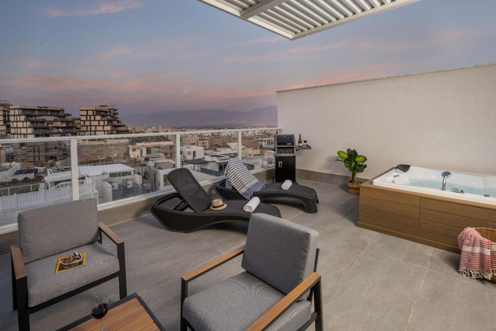 Apartmán Mountain And Sea View - Penthouse With Private Pool Ejlat Exteriér fotografie
